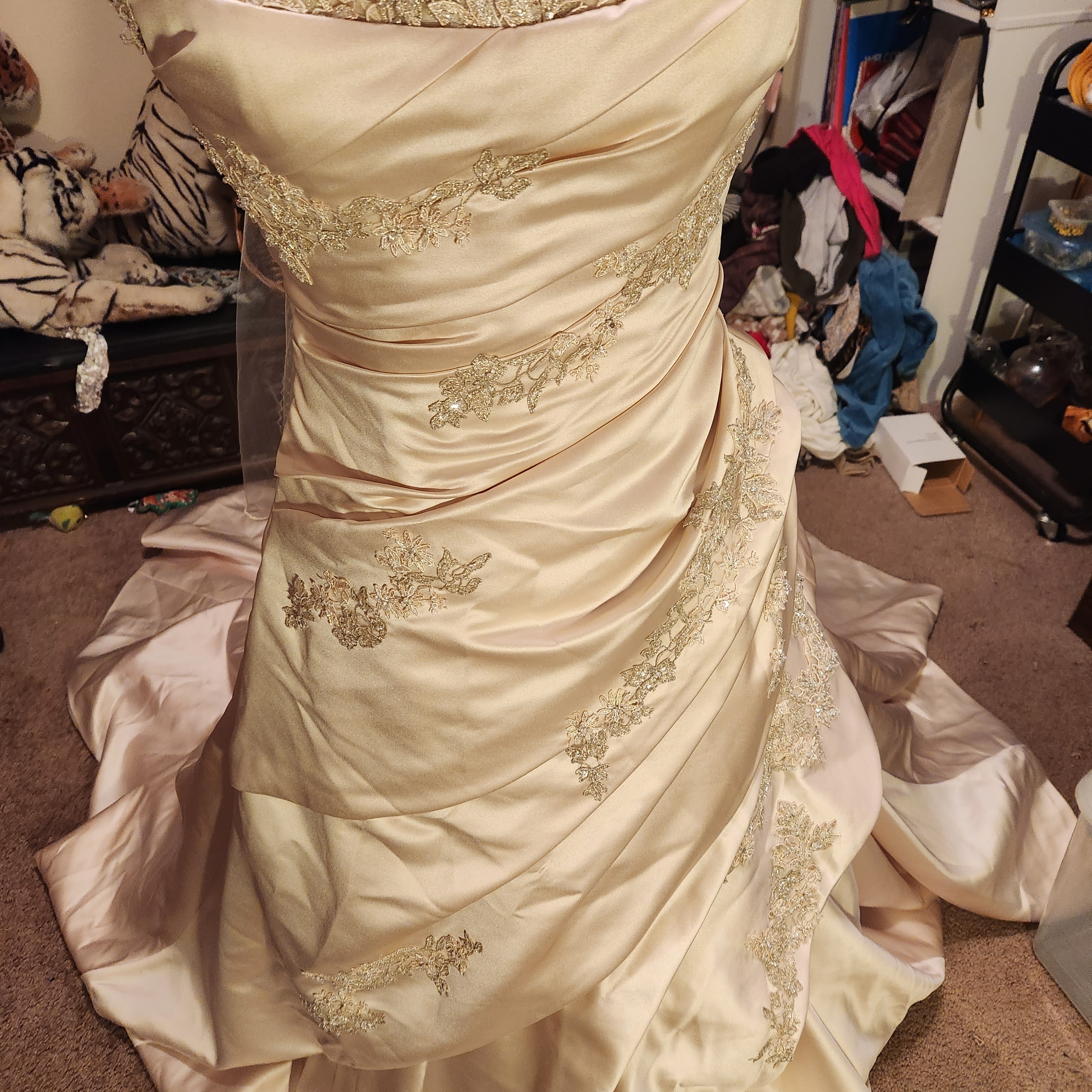 Nwt Champagne Ivory Wedding Dress With Champagne Ivory Veil Floral Hat